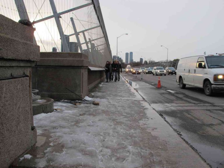 Ford Canada apologizes for ice-covered off-ramp